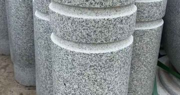 潍坊 芝麻白花岗岩挡车柱、隔离柱多少钱