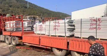 潍坊 芝麻灰花岗岩光面毛板出货日常