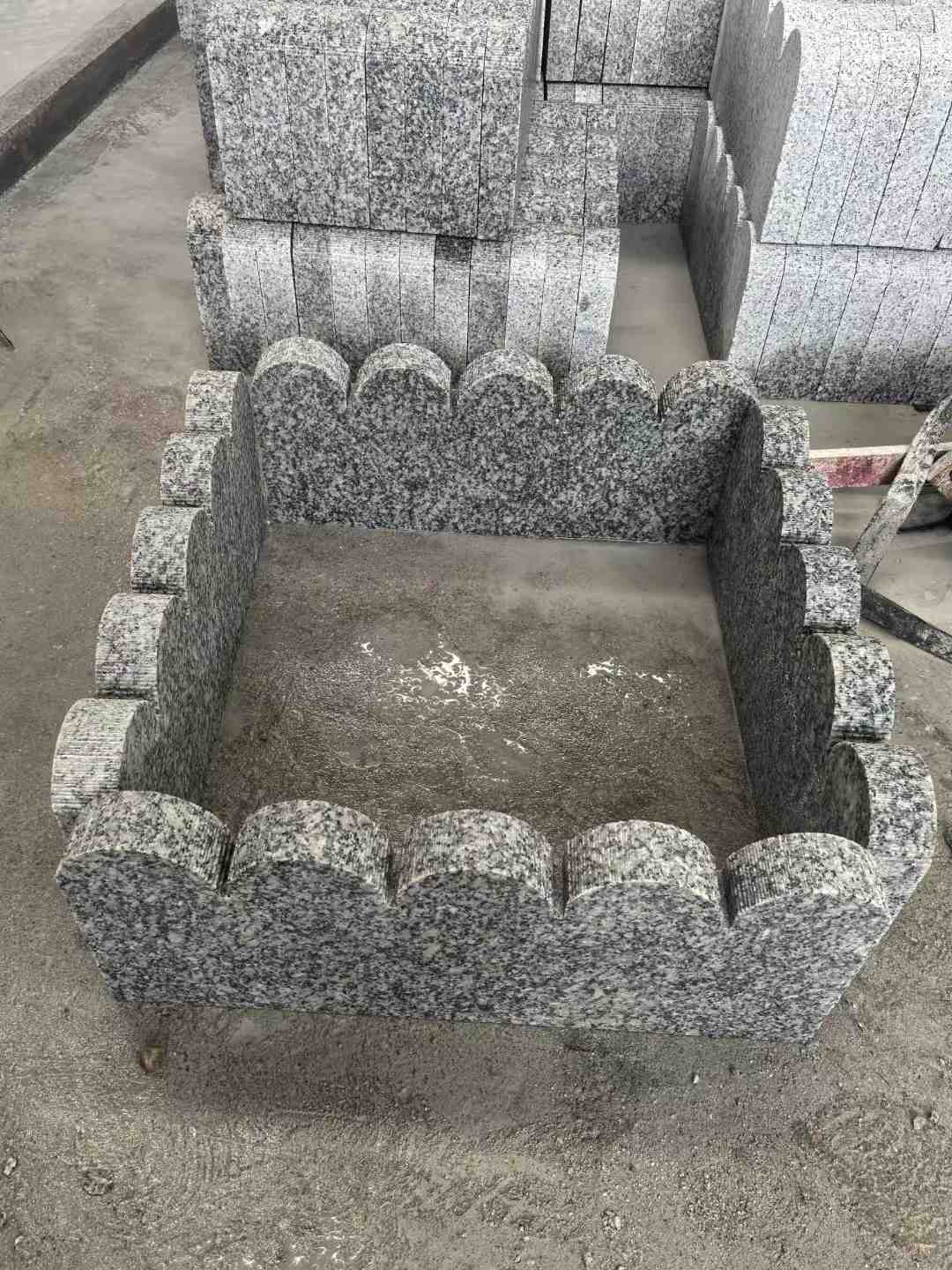 潍坊 花边石、花坛围栏石、花池界石、菜园栅栏石、镶边石、波浪状界石介绍