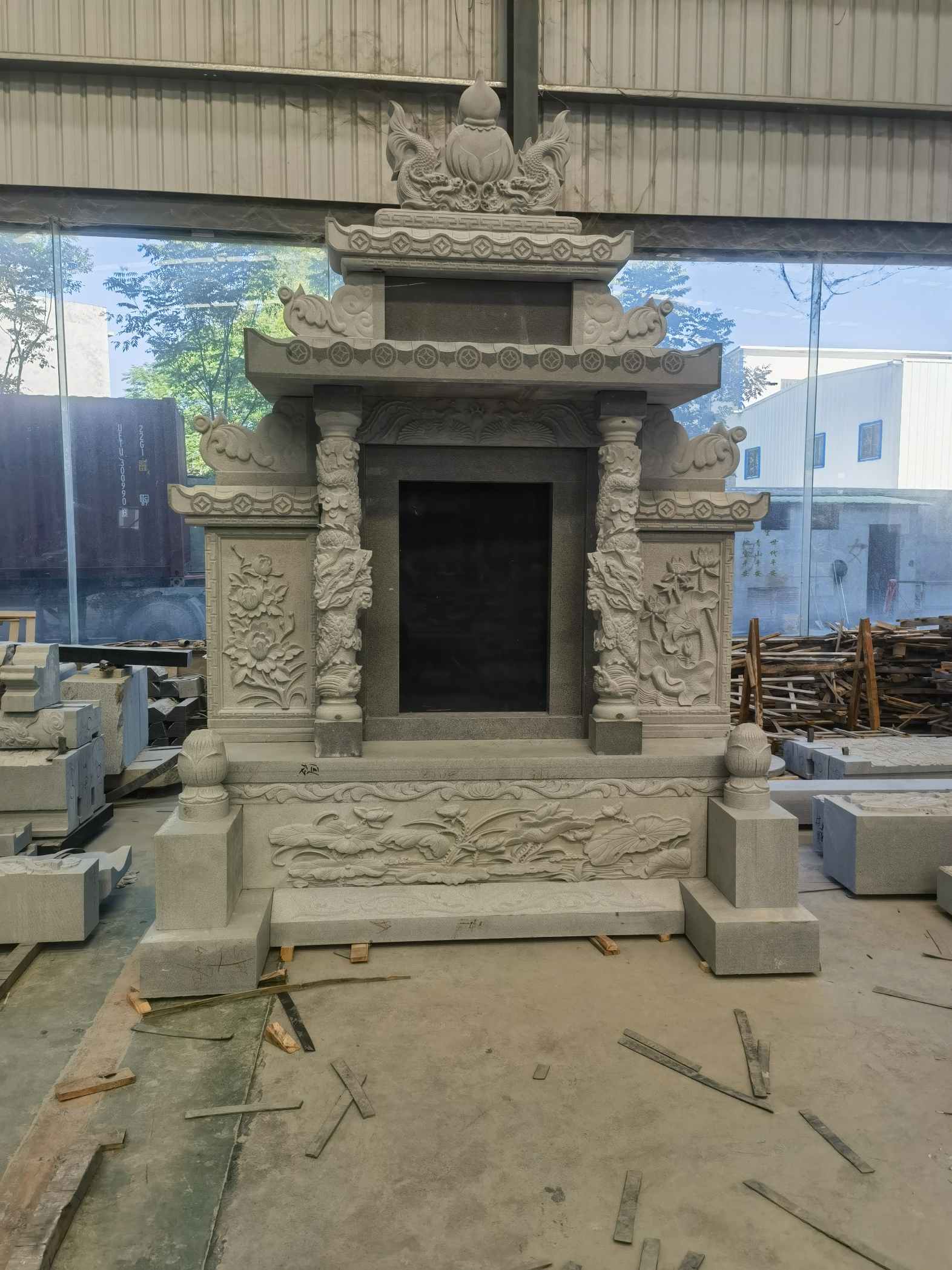 潍坊 芝麻灰高档墓碑、土墓，一套也支持定做