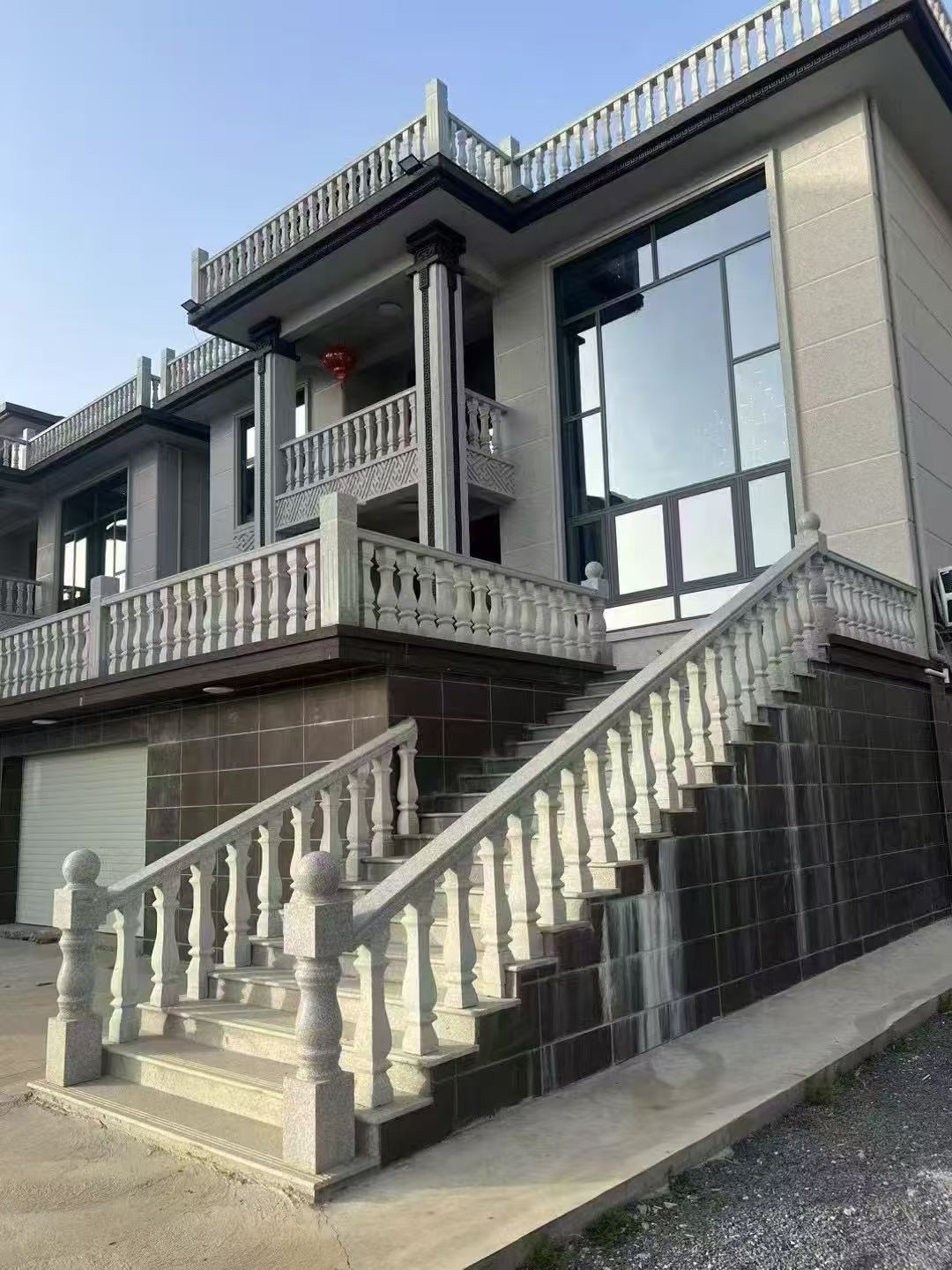 潍坊 芝麻白别墅阳台栏杆，楼梯栏杆