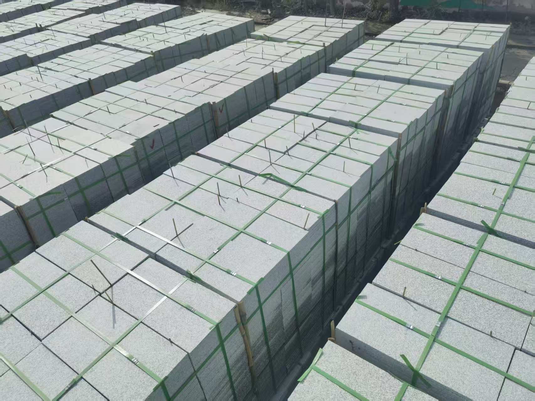 潍坊 芝麻白1.8公分火烧300*600地铺，清仓大甩卖