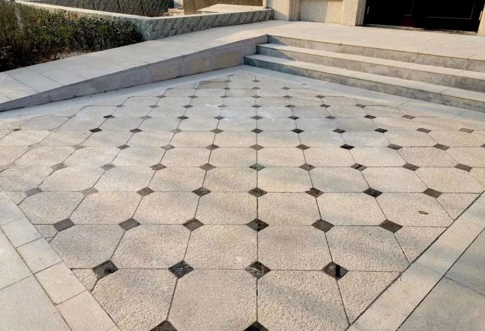 潍坊黄金麻花岗岩「地面」石材铺装案例