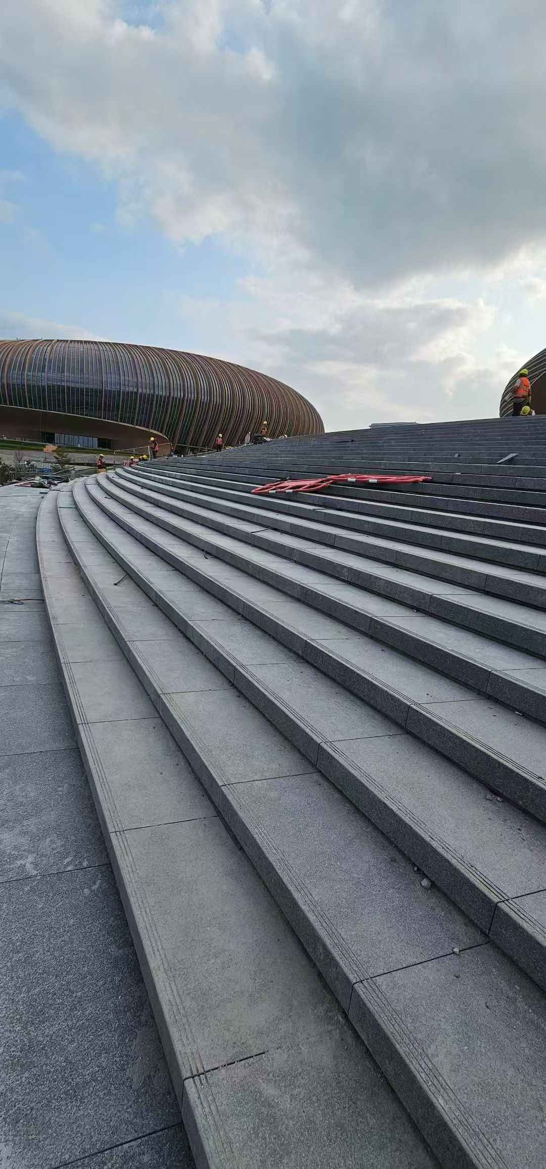 潍坊 弧形整石台阶铺装效果图