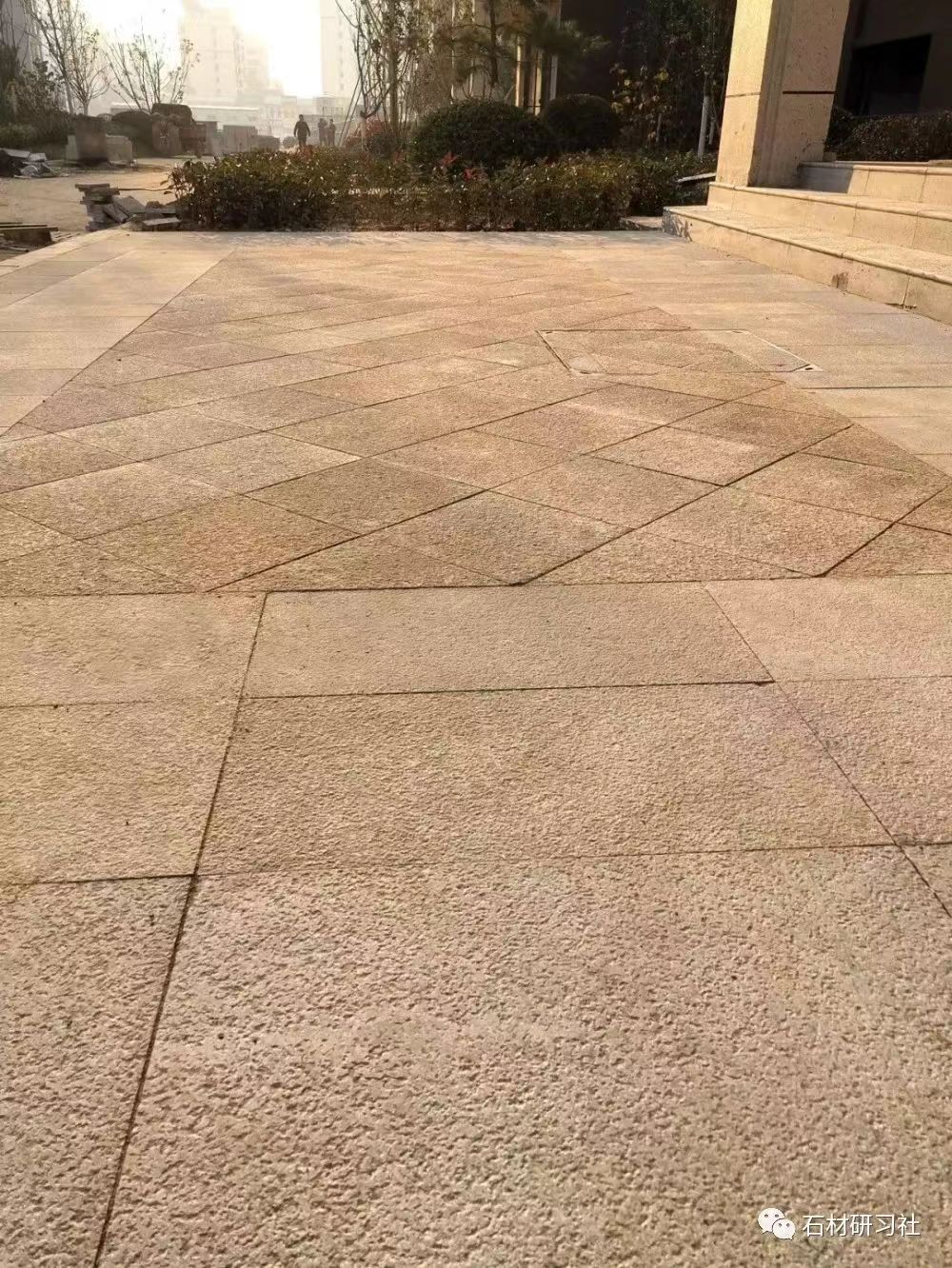 潍坊黄金麻荔枝面铺贴